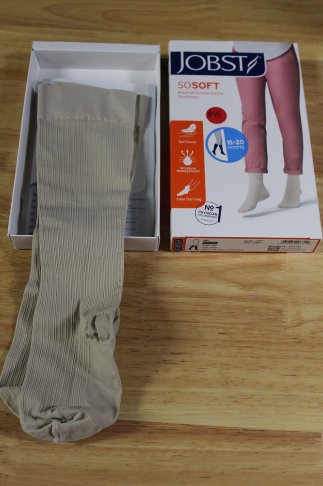 JOBST  soSoft Compression Sock-Ribbed Pattern-15-20mmHg-Sand-Small-120217