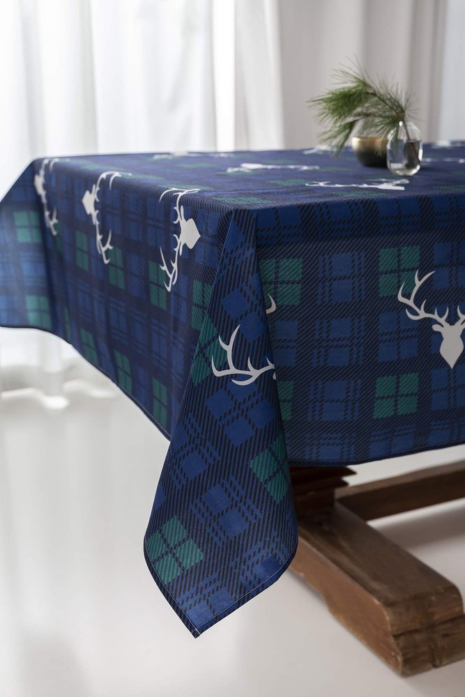 Christmas Table Cloths (59" x 78", Traditional) 78" x 59" (Rectangular)