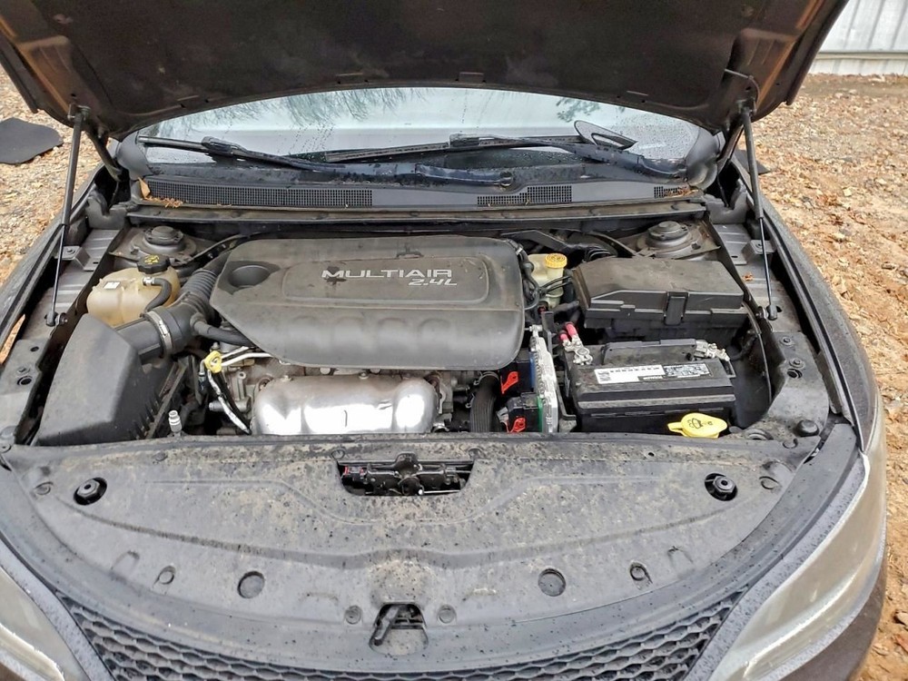 200 2015 Glove Box 4997899