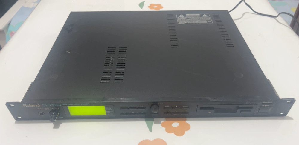 1pcs Roland S-760 Sampler