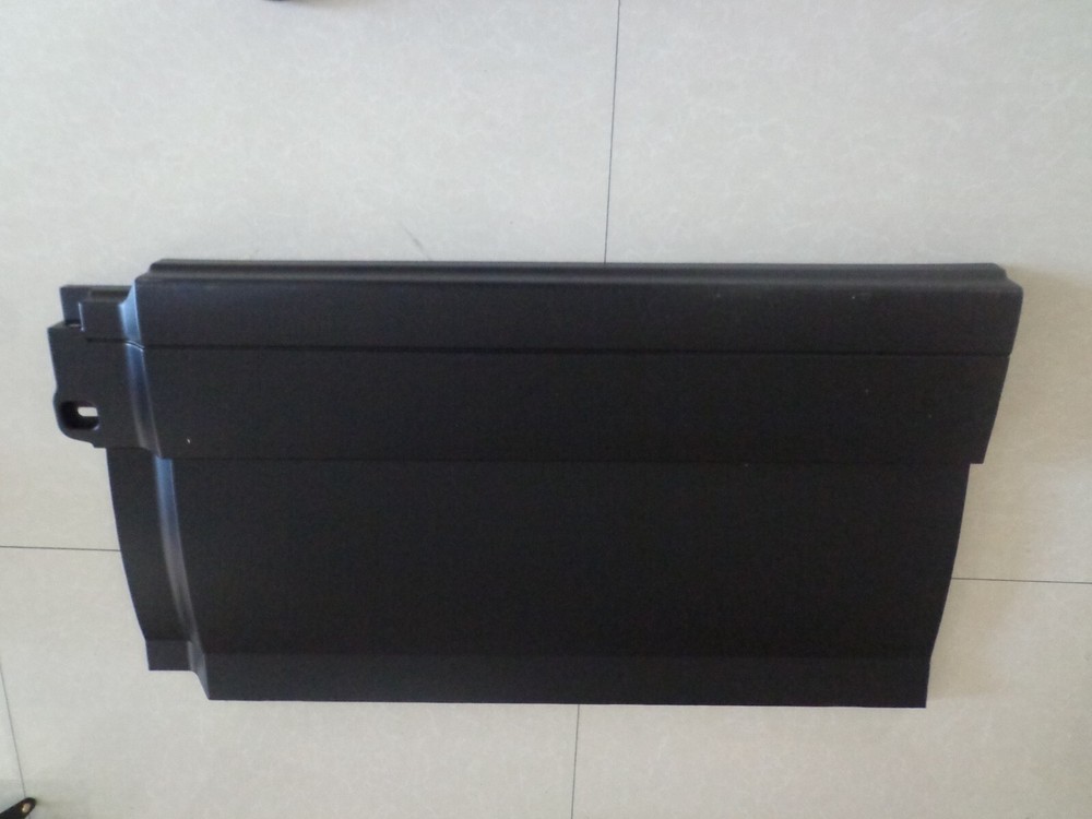 Volvo VNL Center Fairing Panel Left Driver Side 2004-2017