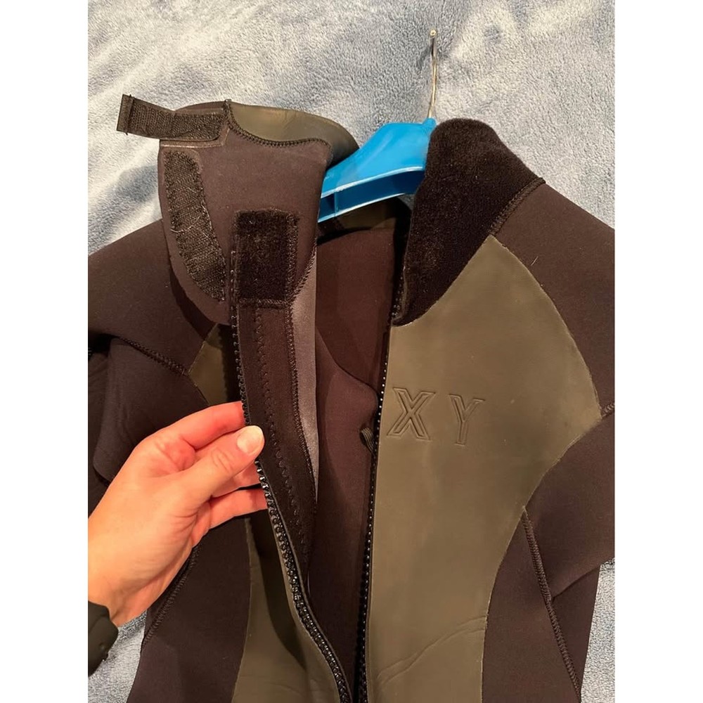 EUC Roxy 5/4/3 Wetsuit Size 6