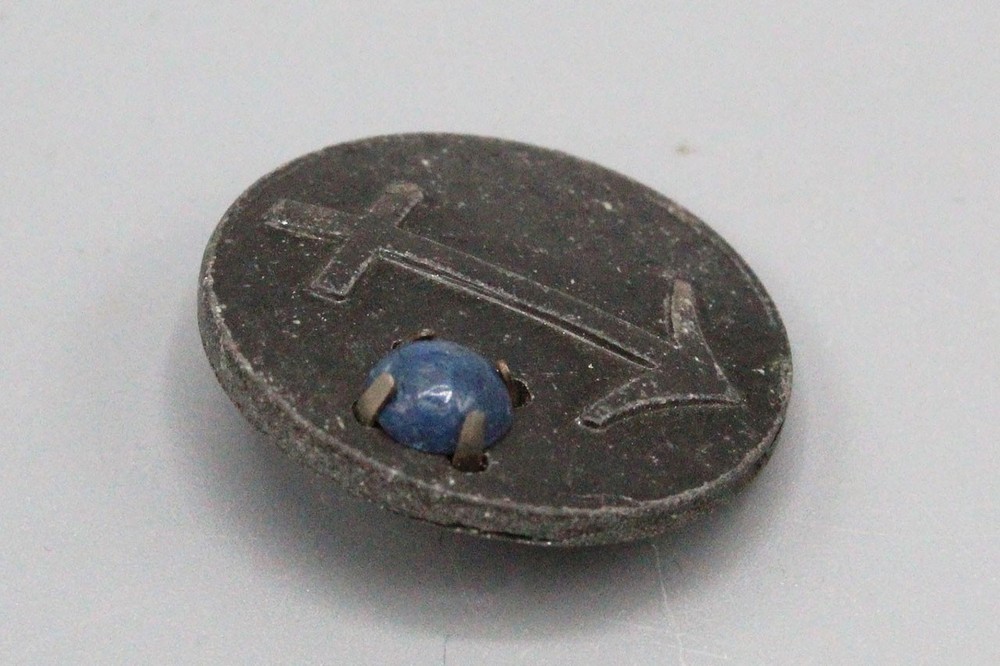 WW2 German WHW Tinnie . PIN137