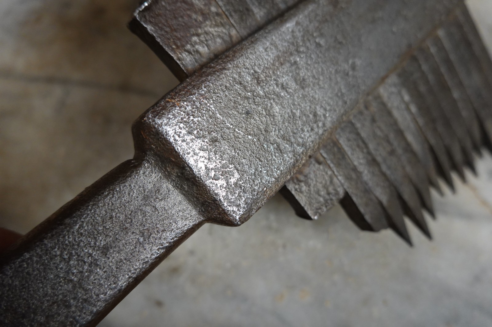 Antique STONE MASON CRANDALL TOOTHED SANDSTONE AXE HAMMER 7lb 10oz ROCK QUARRY