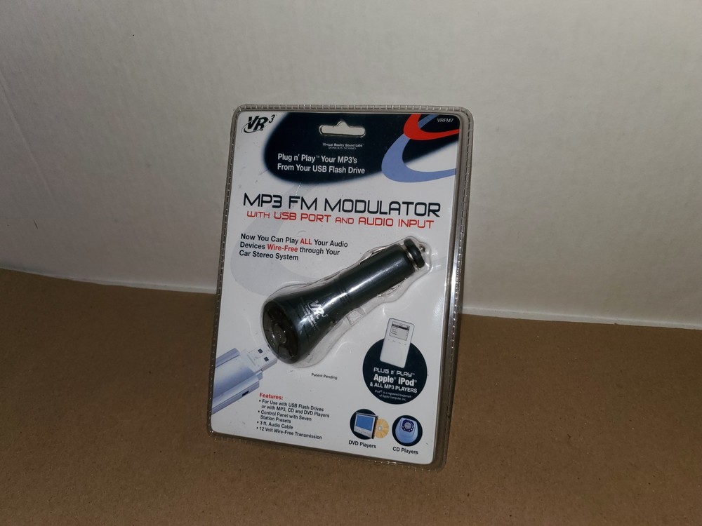 VR3 VRFM7 Old School Power Port Power FM Modulator USB NOS Sealed  (X7)