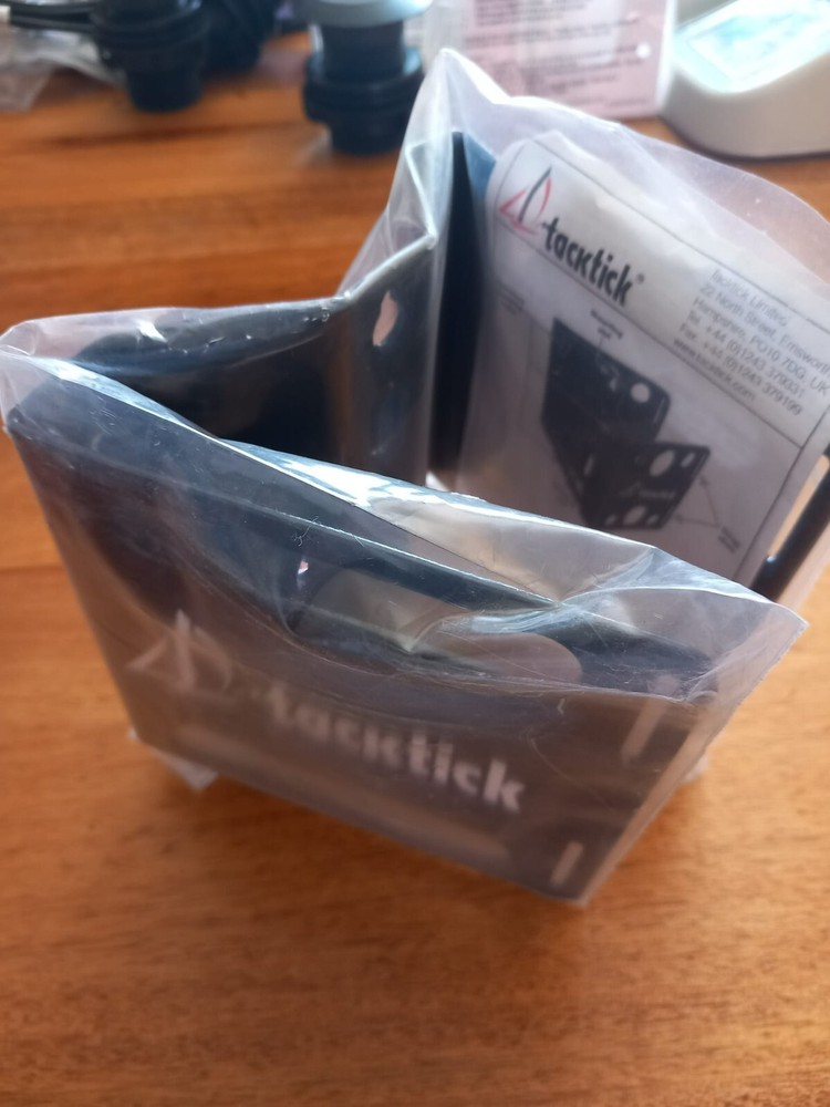 T137 - mast bracket 1 up for raymarine tacktick compass