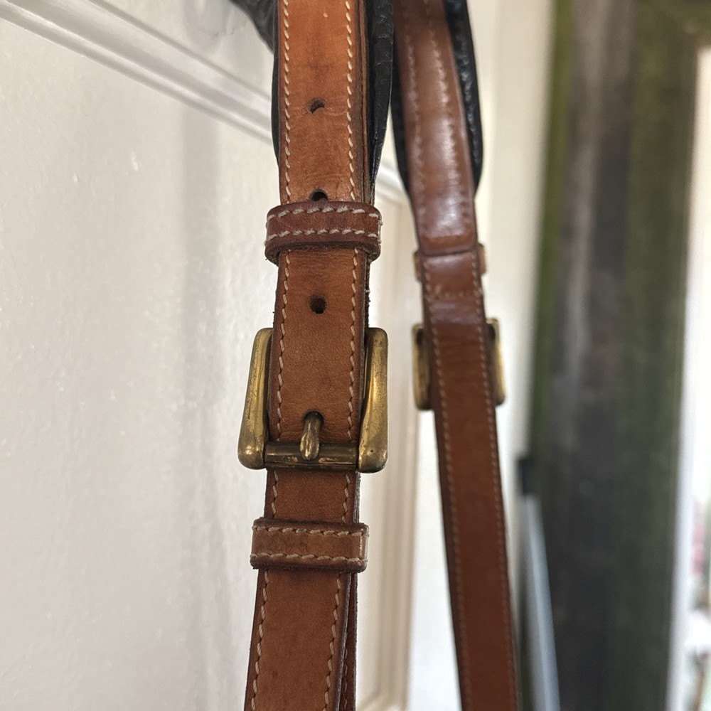 Dooney & Bourke Gorgeous Drawstring Shoulder Bag - Stylish and Authentic