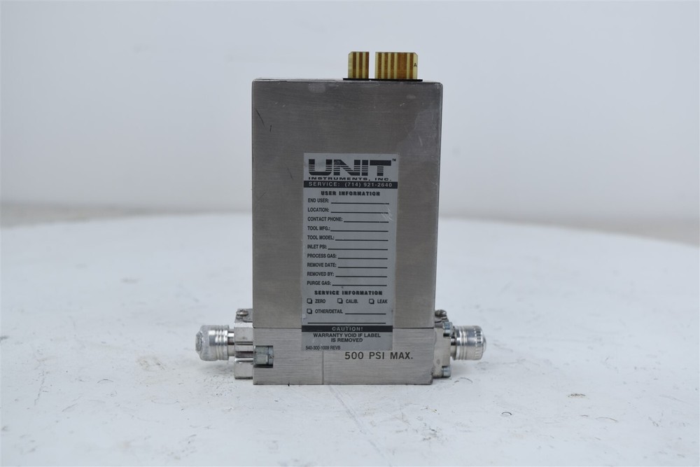UNIT UFC-1660 RANGE 200 SCCM H2 MASS FLOW CONTROLLER