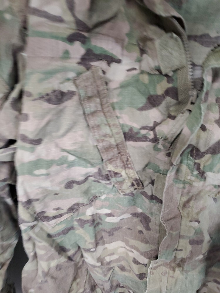 US ARMY ISSUE MULTICAM - FLAME RESISTANT Medium REGULAR jacket Faded