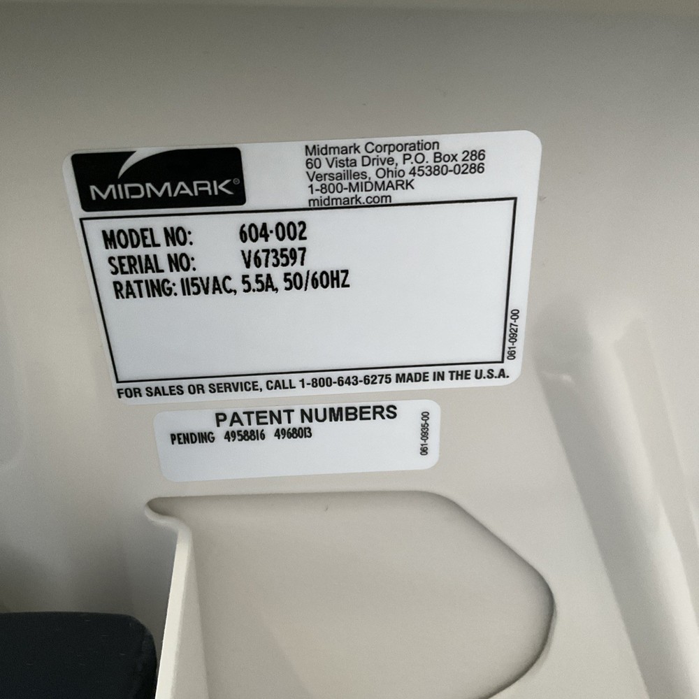 Pre-Owned Midmark 604-002 Exam Table Excellent Condition