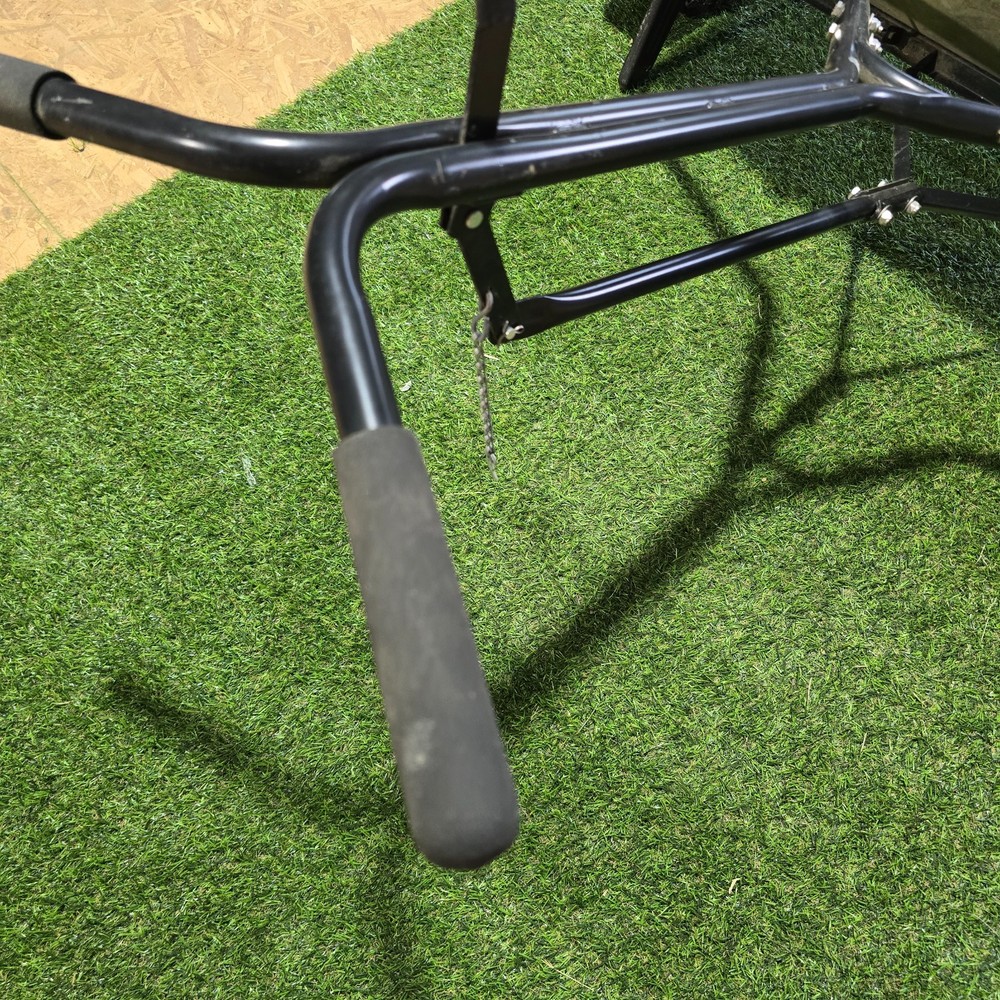 Meyer Walk Behind Hotshot-100 Drop Spreader