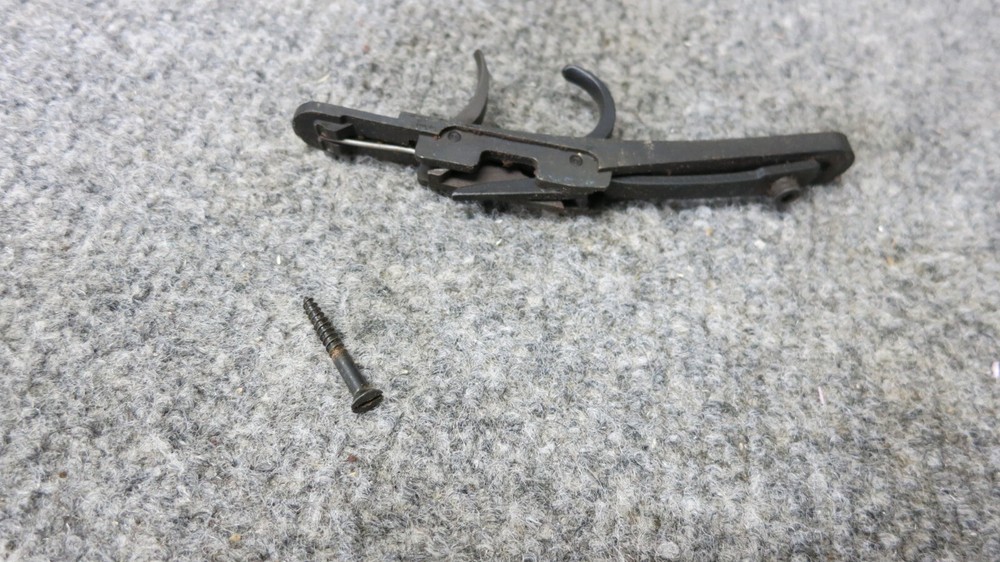 THOMPSON CENTER SENECA BLACK POWDER MUZZLELOADER TRIGGER, VERY GOOD USED