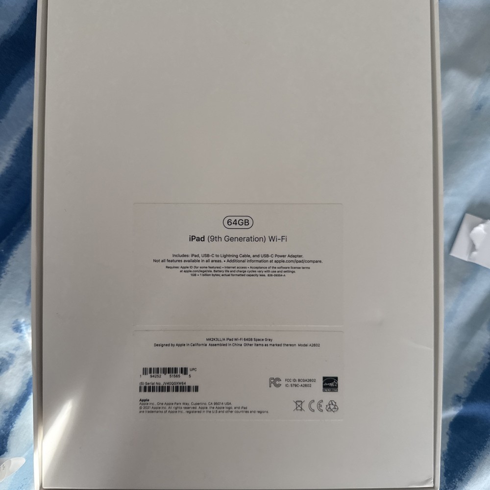 iPad 9th Generation Wi-Fi 64GB Space Gray (EMPTY BOX ONLY)