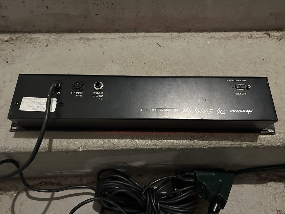 2x American DJ Professionals Model SC-8FC + 1x Extension Wire