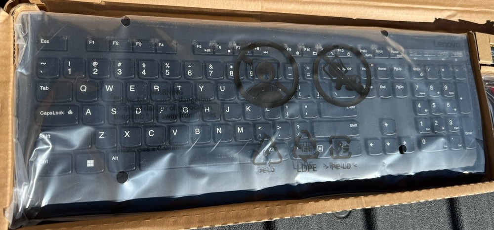 NEW Lenovo Wireless Professional Keyboard KBRFBD71 Black