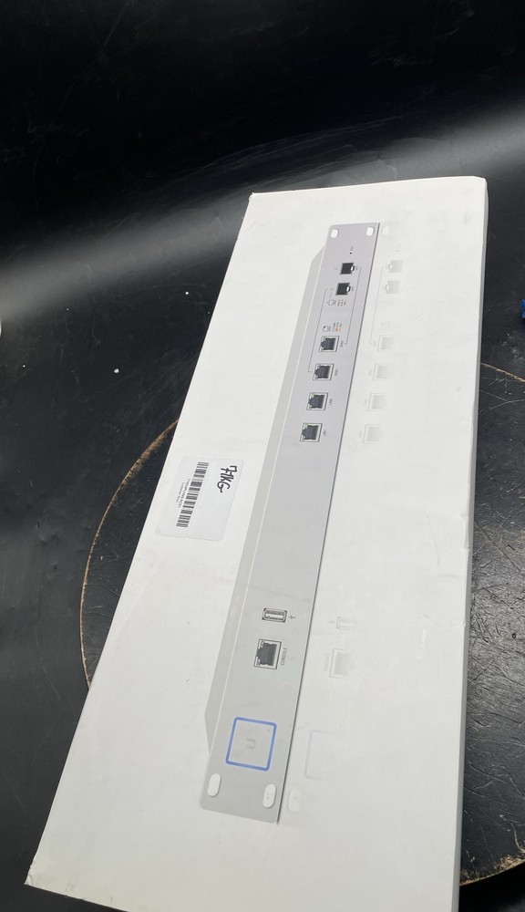 UniFi Security Gateway Pro USG-PRO-4 Enterprise Router Firewall Network Device