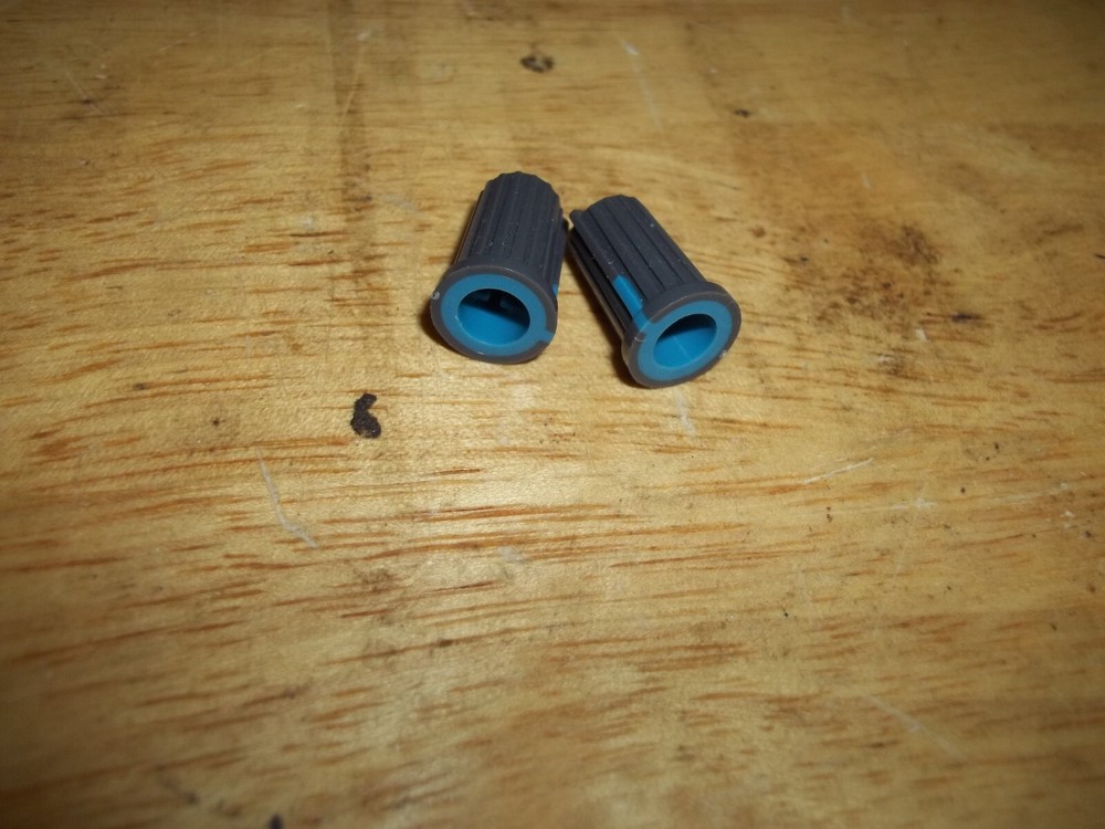 Yamaha MG166CX Mixer Mixing Consol Knobs Blue (2)