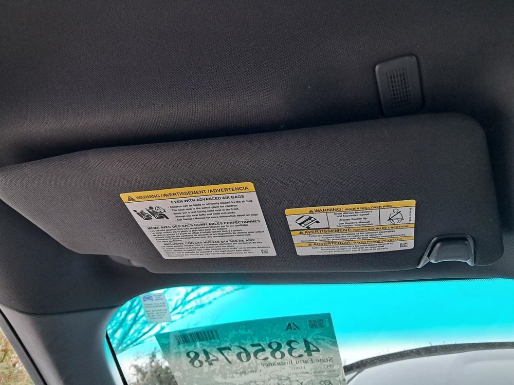 EXPLORER 2015 Glove Box 4956094