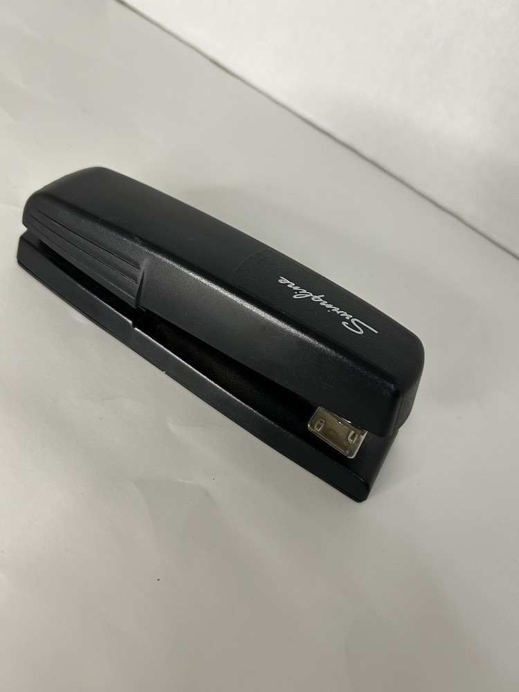 Black Swingline Desk Office Stapler Model #545xx Tested Stapler