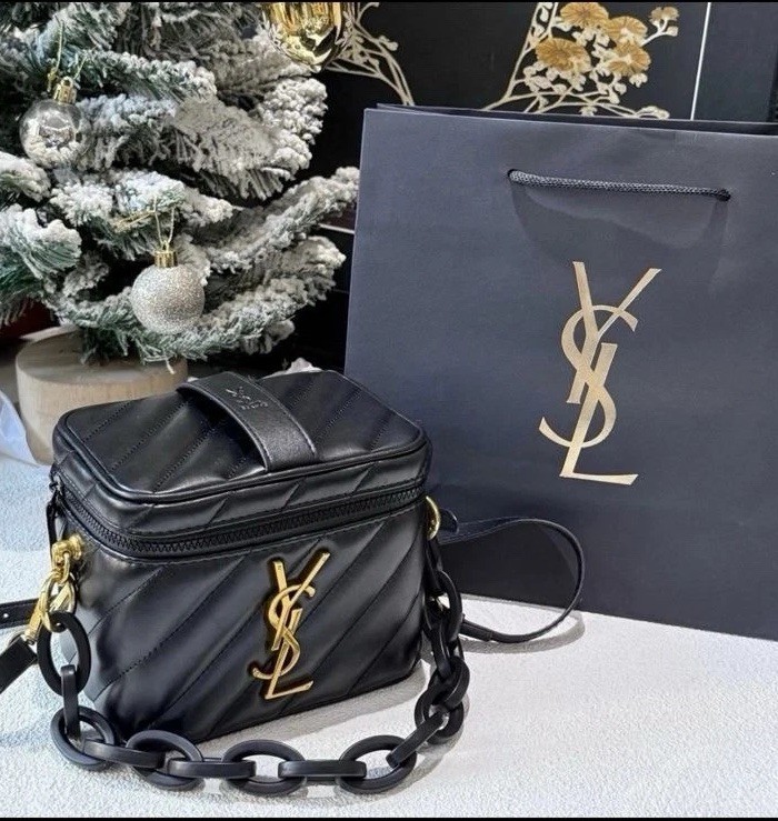 GWP VIP 𝖸𝗏𝖾𝗌𝖲𝖺𝗂𝗇𝗍𝖫𝖺 Converted YSLBeauty Vanity Case Black Purse Bag