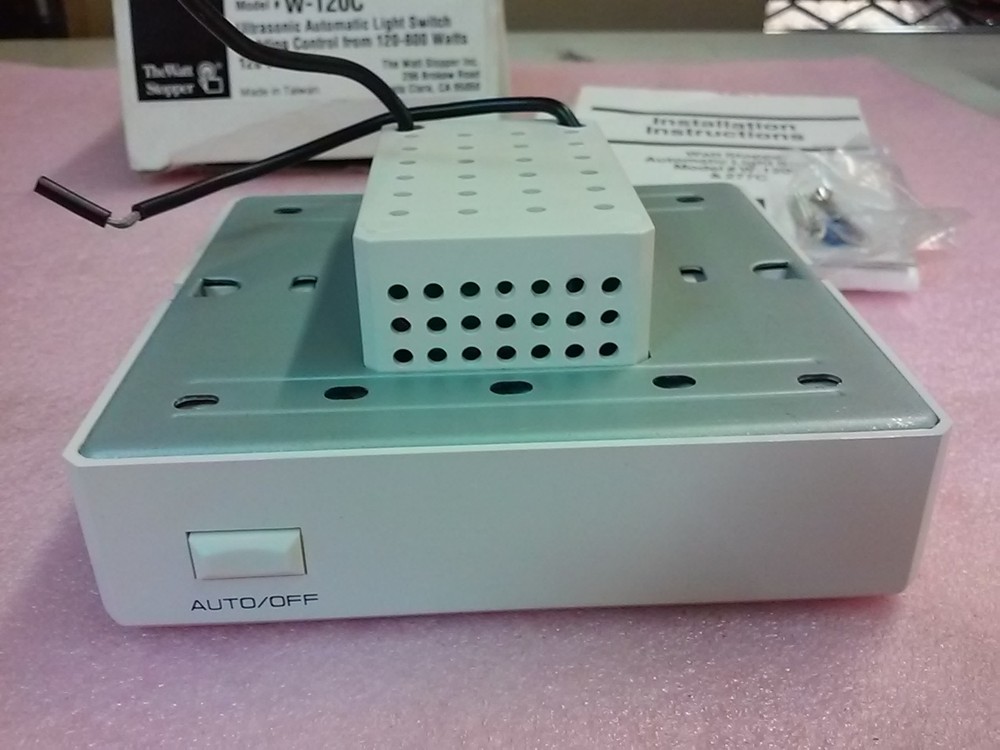THE WATT STOPPER Model W-120C Ultrasonic Automatic Light Switch Lighting Control
