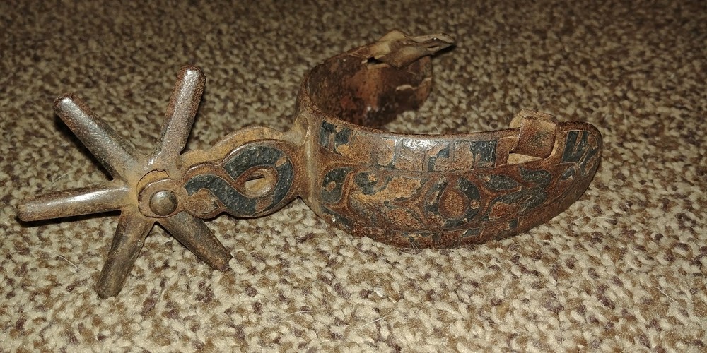mexican left spur, engraved, very old, single spur