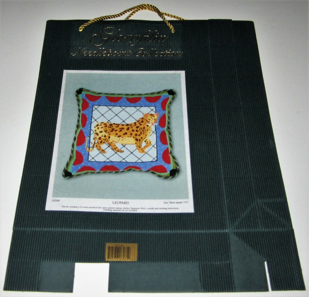 Glorafilia LEOPARD CUSHION Needlepoint Kit