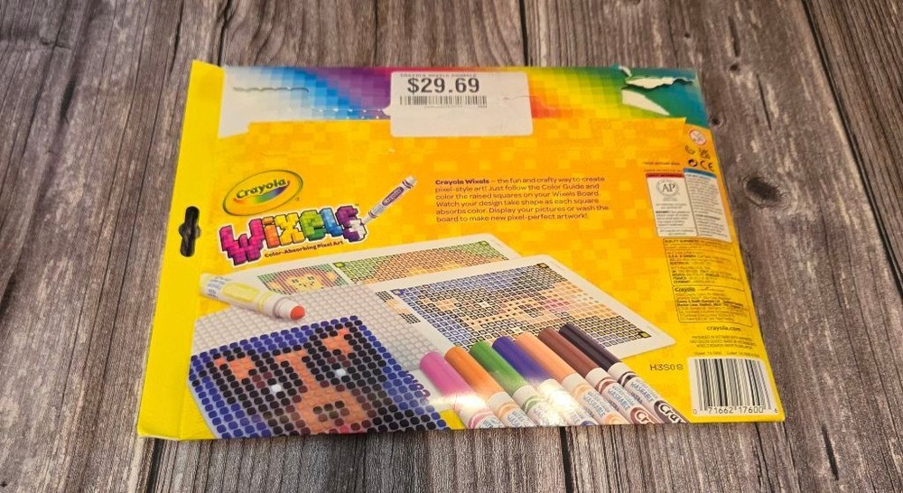 Crayola Wixels Color-Absorbing Pixel Art
