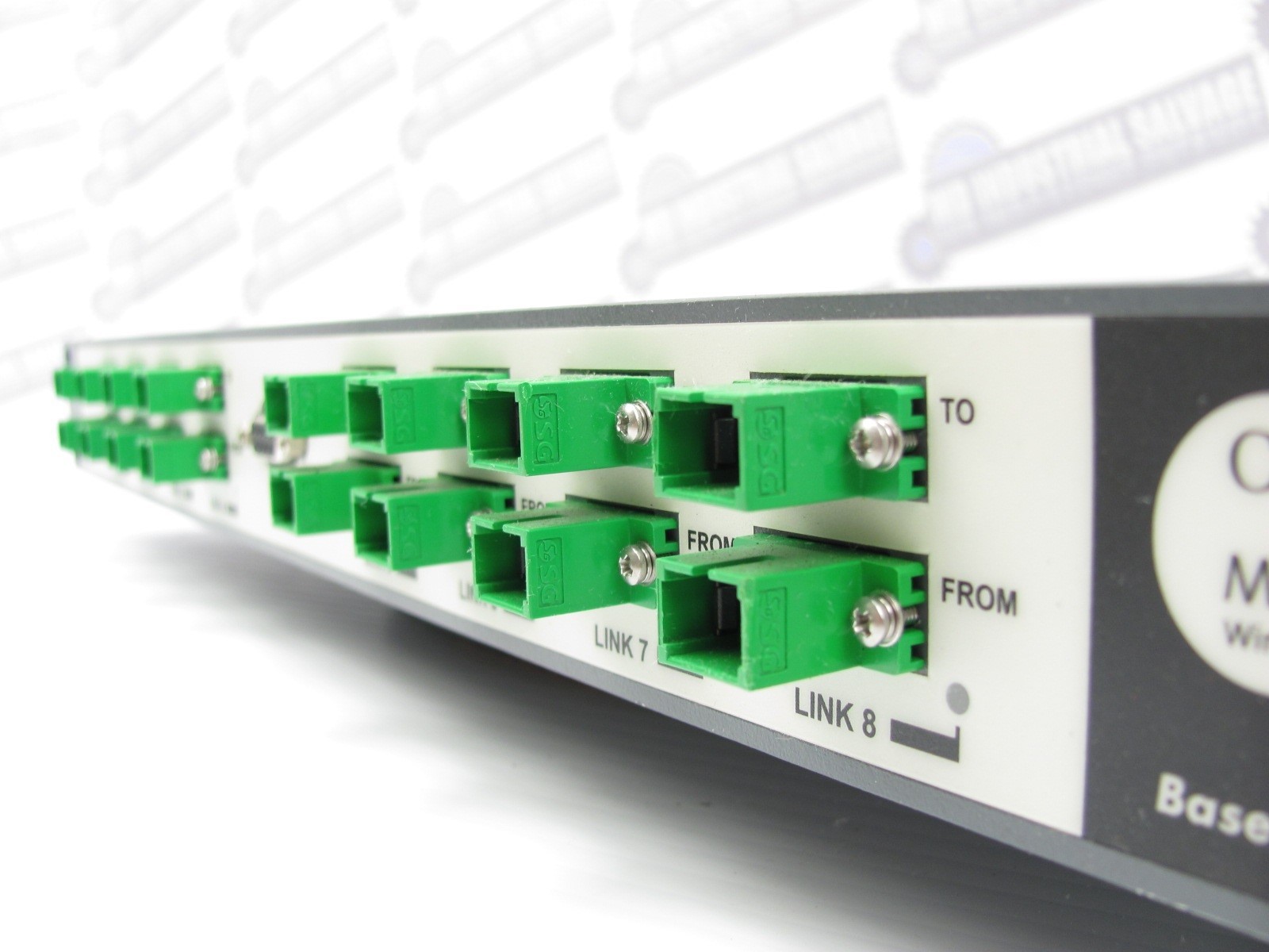 CORNING - W8-B8U - 8-PORT BASE UNIT MOBILE ACCESS - 8 x SC/APC optical - 1RF
