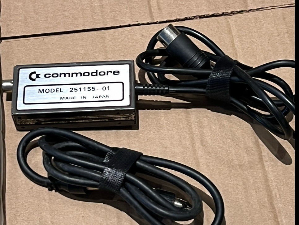 Commodore VIC-20 COMPUTER w/5 Games, Power Cable, Joysticks, POWERS ON untested
