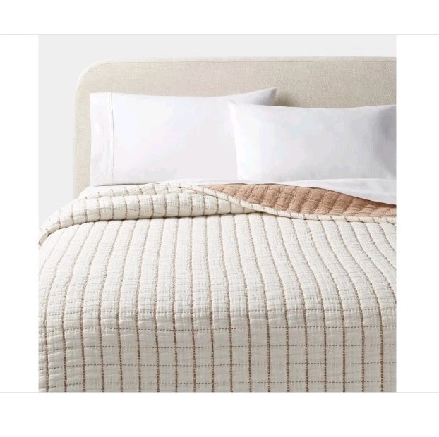 Threshold Yarn Dye Crinkle Grid Quilt Ivory/camel King Size