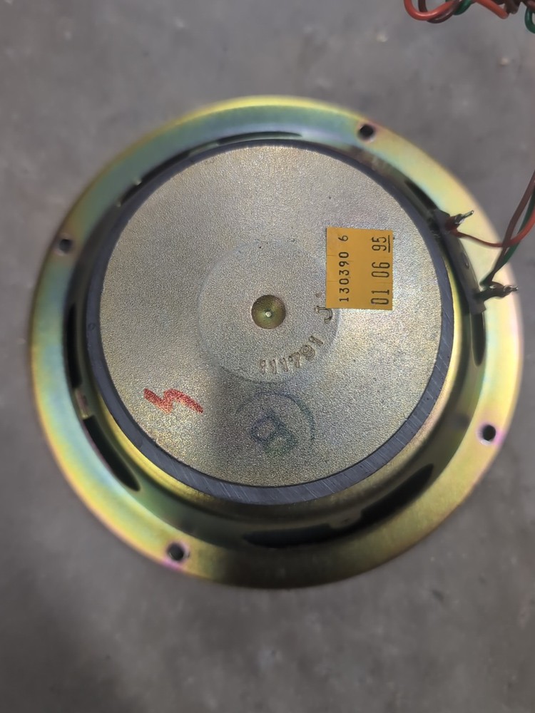 Bose 111791-J Speakers -1 Pair
