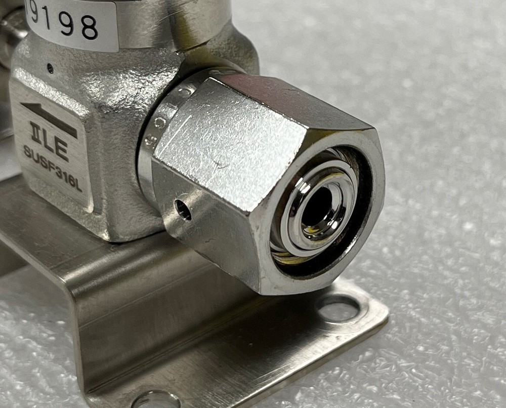 SEC-E440J Mass Flow Controller 20 sccm Calibrated for O2