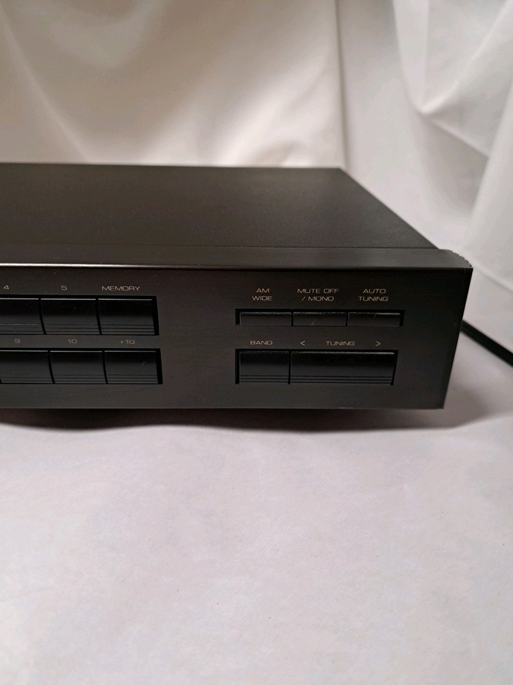 Rotel AM/FM Stereo Tuner (RT-950BX) - Black Fully Functional