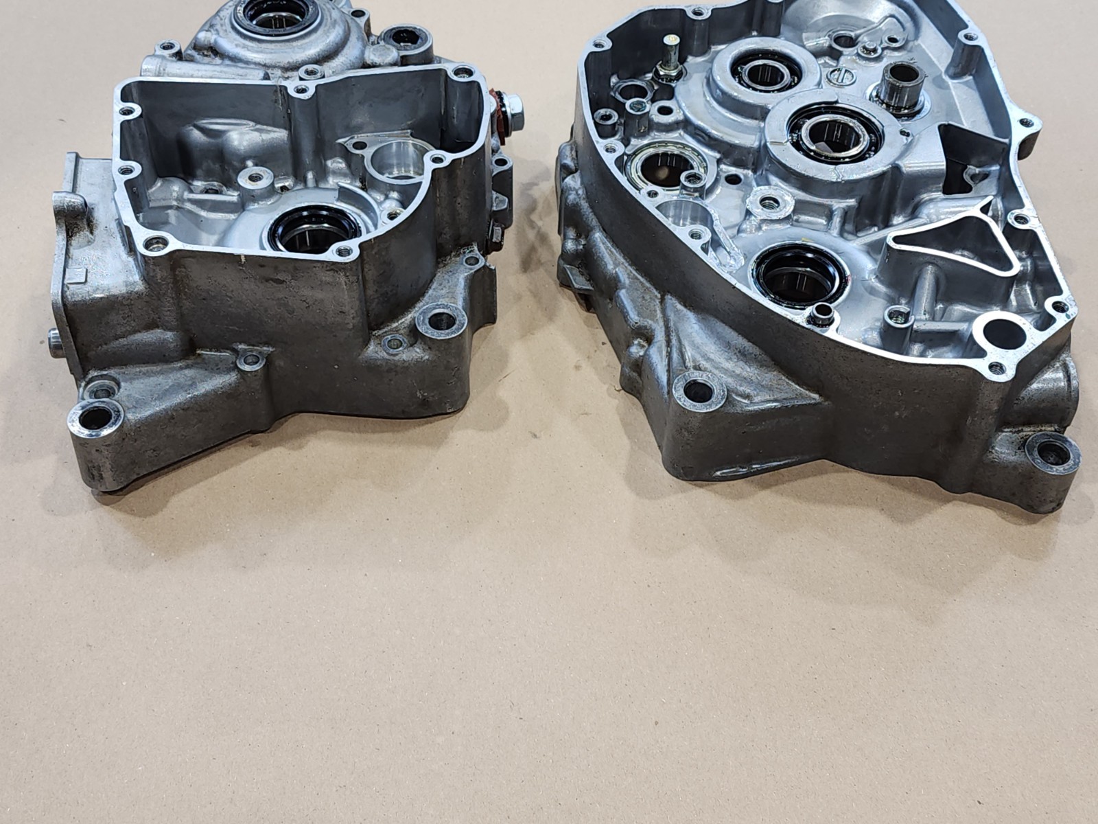 2015 Suzuki RMZ250 RMZ 250 OEM Left & Right Engine Crankcase Case Bottom End