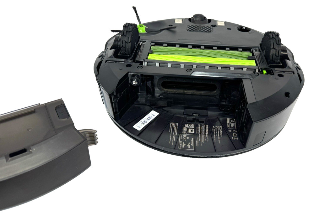 iRobot Roomba j7+ Robot Vacuum w/ Clean Base Auto Empty Dock – Tested