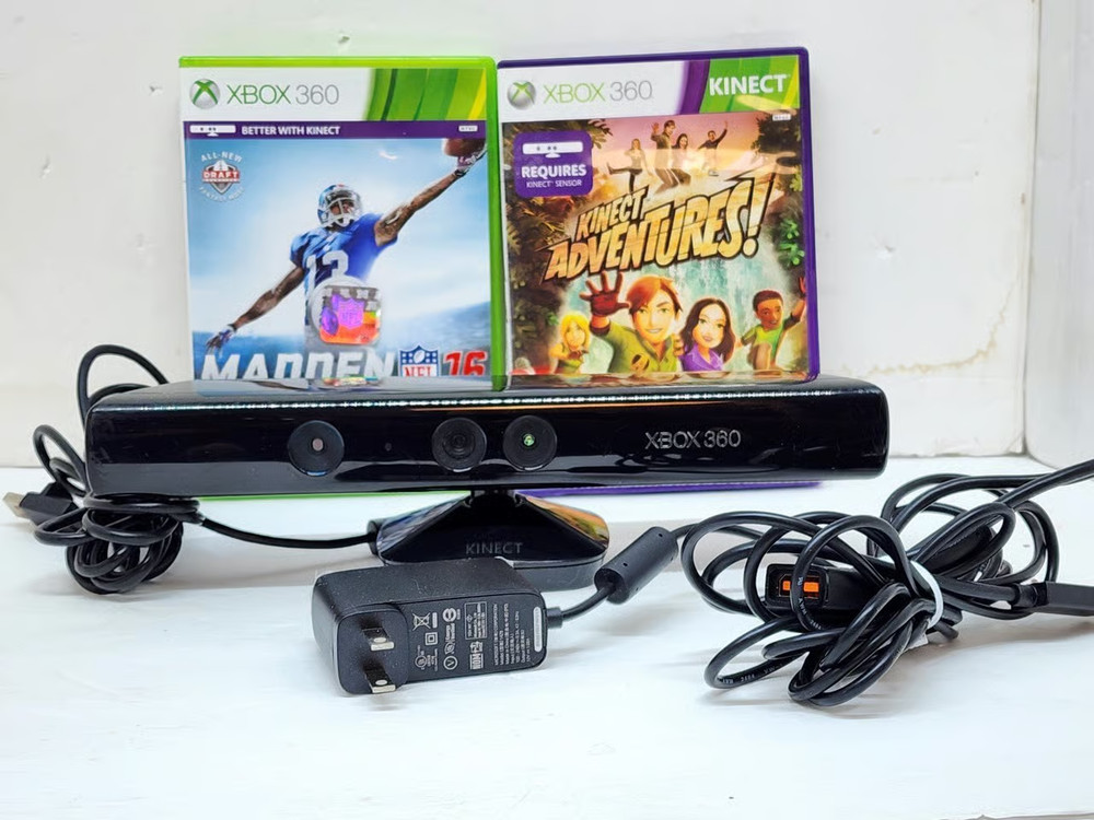 Microsoft Xbox 360 Kinect Connect Sensor Bar In Box W/ Games & power supply