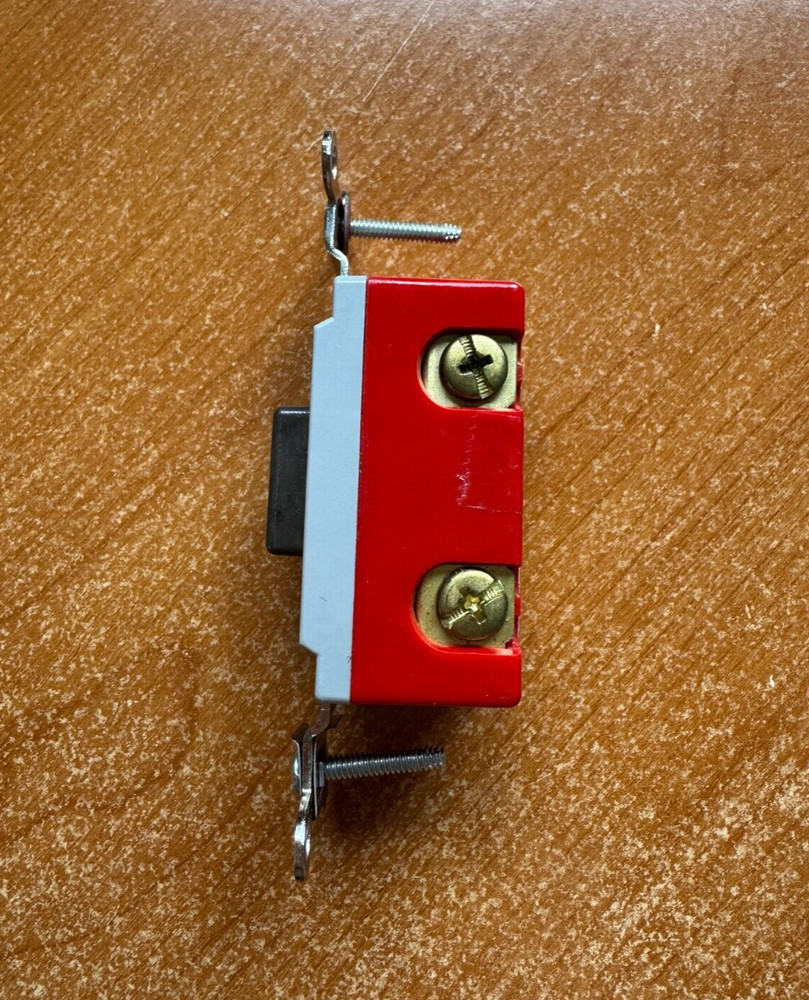 Hubbell HBL1557L Toggle Switch with HBL1209 Locking Key Feature, 20A, 120V-277V