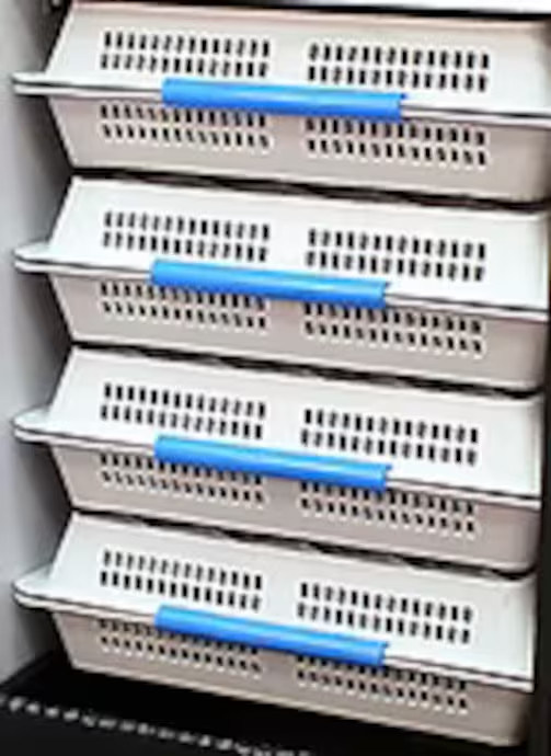 GQF 3302 LOCKING HATCH BASKET INCLUDE TOP, BOTTOM, & 2 LOCKS NEW FOR 1550