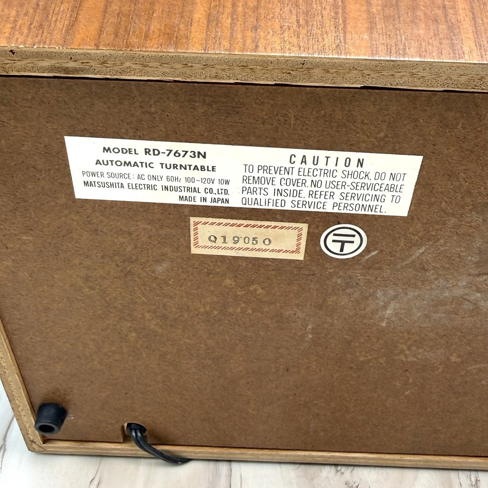 VTG PANASONIC RD-7673N Automatic 4-Speed TURNTABLE Record Player Dust Cover EUC