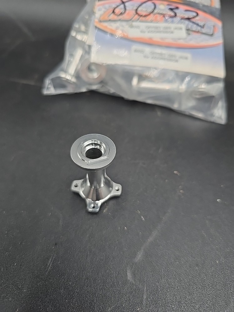 Custom Works Aggressor Offset Diff Hub 8032 Pan Car Rc