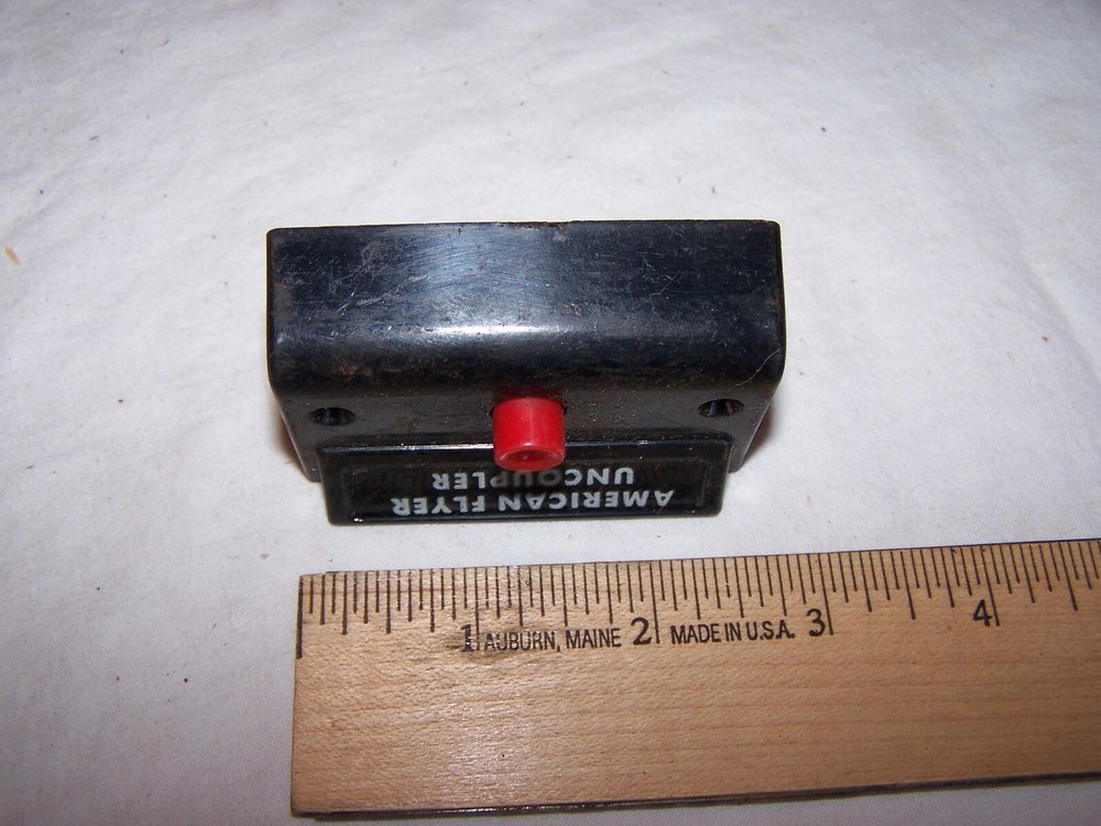Vintage AMERICAN FLYER UNCOUPLER