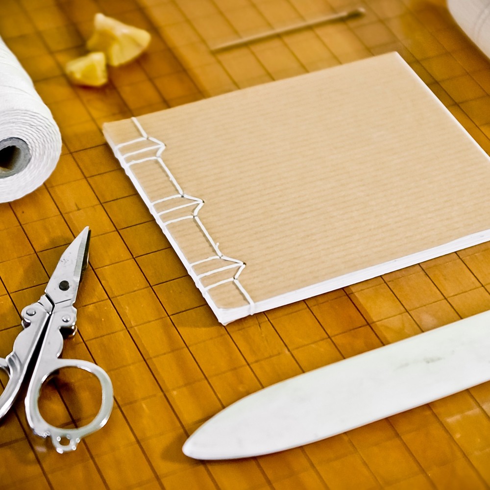 Bone Folder Creaser Paper Creaser Arc Shape Scoring Folding Tool, White-2
