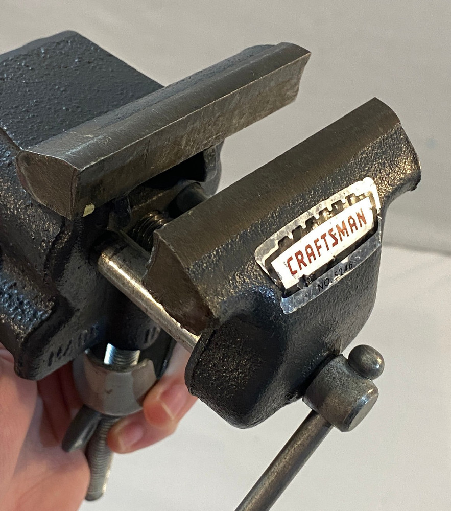 CRAFTSMAN 5246 CAST IRON VISE