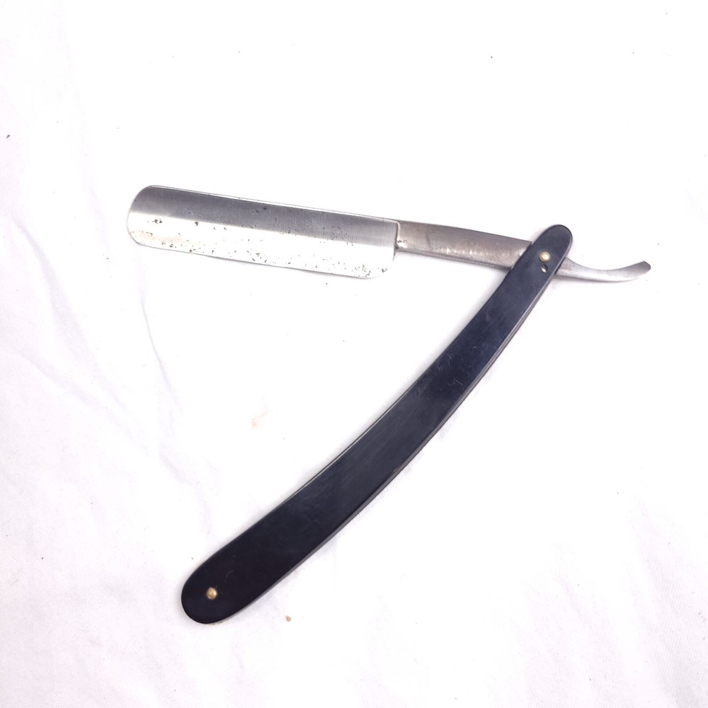 Unmarked 11/16 Straight Razor Black Rusty Blade