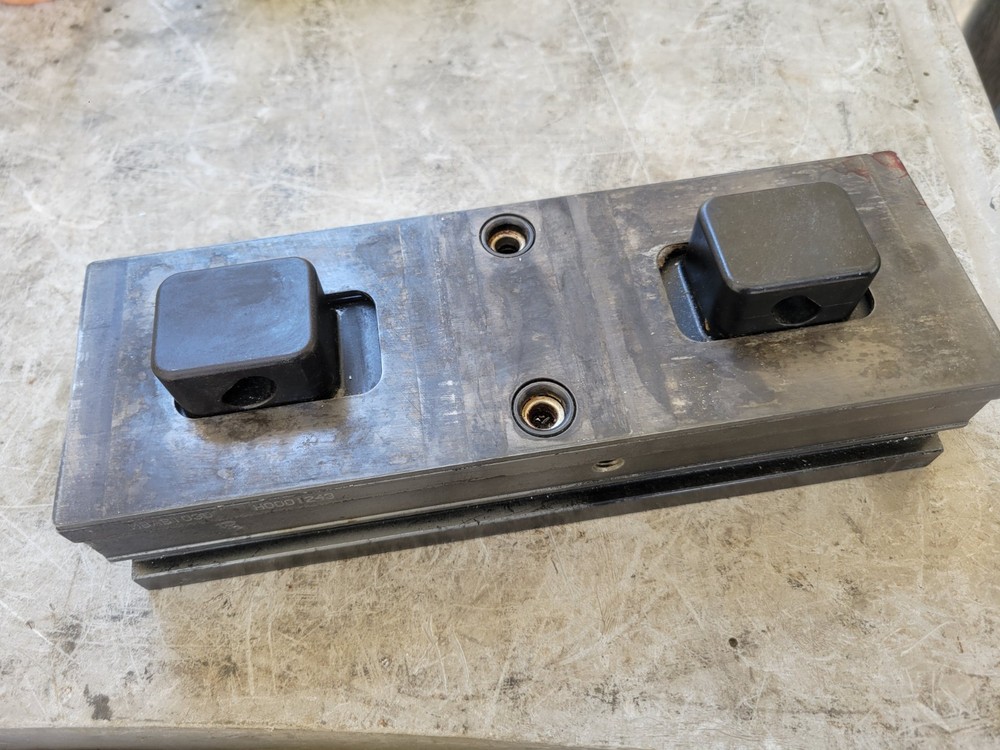 CHICK MBA 1030 QWIK LOK MILLING VISE - 4 "