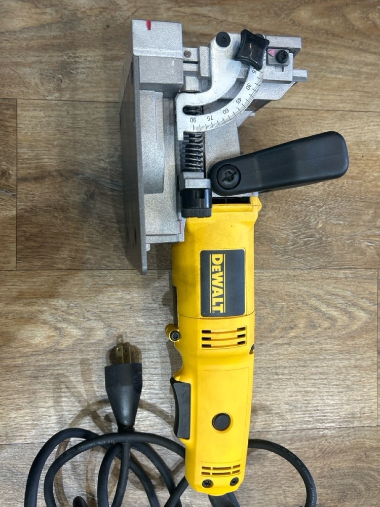 DEWALT DW682 (SBL009577)