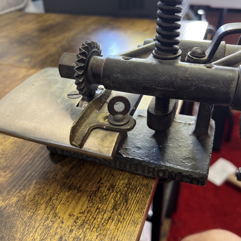 New York Pressing Co Mechanical Clamp-on Pinking Machine Complete