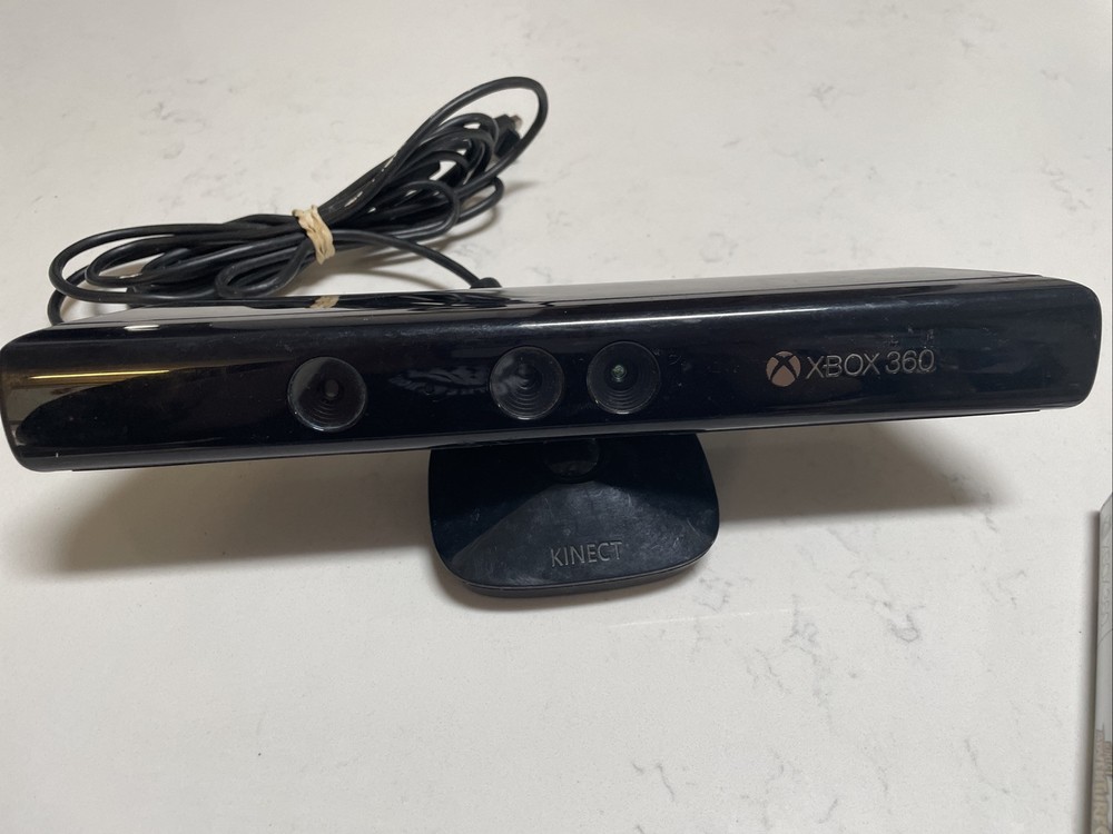 OFFICIAL Microsoft Xbox 360 Kinect System with Two Games FAST SHIP