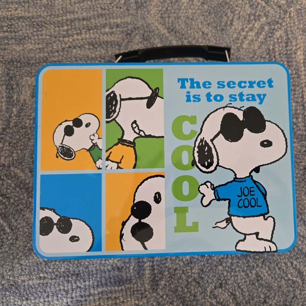 Peanuts Snoopy Metal Lunchbox